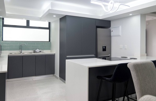 Umhlanga Apartment | Chic and Luxurious 3-bedroom apartment with WiFi, AC in amazing uMhlanga