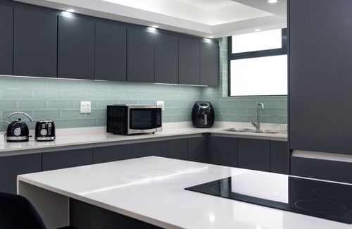 Umhlanga Apartment | Chic and Luxurious 3-bedroom apartment with WiFi, AC in amazing uMhlanga