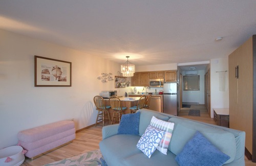 Bayfield Condo | Chic and Modern Beach Front Condo with Lake Views
