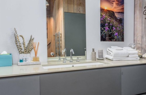 Sea Ranch Cottage | Chic and Modern Loft Home in Desirable Sea Ranch! Walk to the Beach and Trails