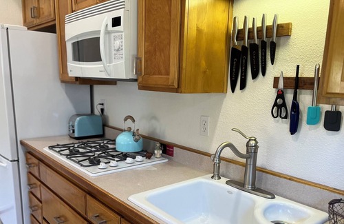 Park Hill Cottage | Chic and modern within steps of trails & beaches