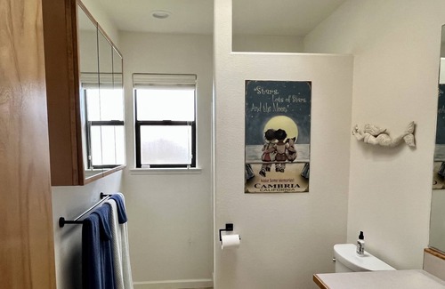 Park Hill Cottage | Chic and modern within steps of trails & beaches