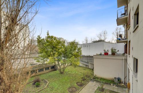 Saint-Denis Apartment | Chic apart with parking