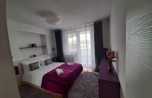 Deva Apartment | Chic Apartament