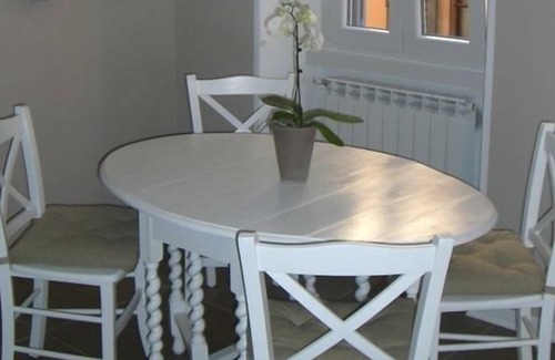 Cernobbio Apartment | Chic Apartment - 2 Minutes Walk from the Lake and Villa D'Este