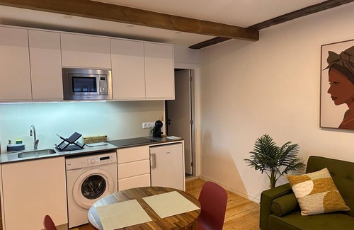 Santos Apartment | Chic Apartment-Rua Verde, Lisbon