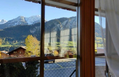 Chateau-d'Oex Apartment | Chic Apartment with Access to Shared Pool and Spa