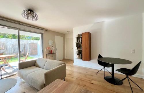 La Rochelle Apartment | Chic apartment with beautiful terrace in La Rochelle