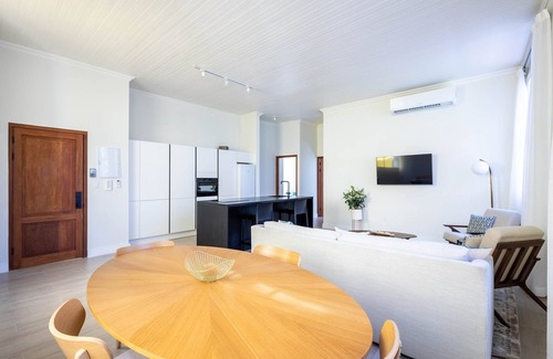 Pietermaai District Apartment | Chic Broadway Apartment in Central Willemstad