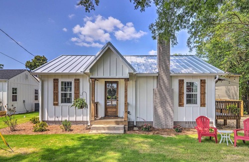 Carrollton Cottage | Chic Carrollton Cottage w/ Updated Interior!