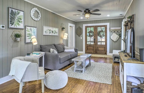 Carrollton Cottage | Chic Carrollton Cottage w/ Updated Interior!