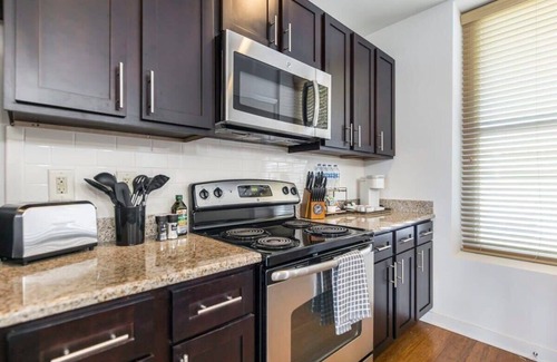 Macon Apartment | Chic Cherry St Stay | Walk to Downtown Eats