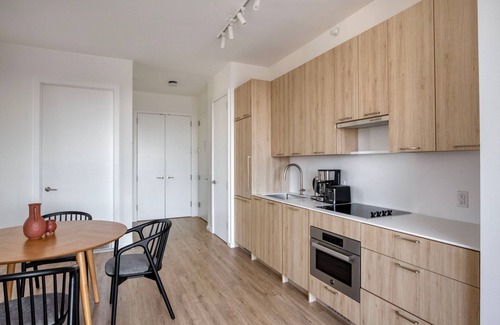 Clinton Hill Apartment | Chic Clinton Hill 2BR w/Gym & W/D, near Barclays Center, by Blueground