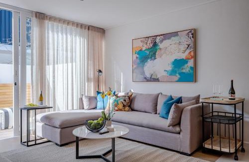 Hermanus City-Centre Apartment | Chic Coastal Hideaway