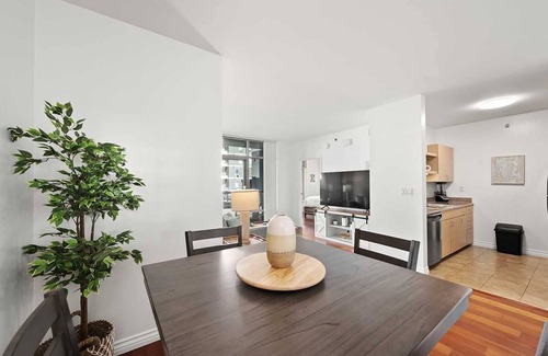 Downtown San Diego Condo | Chic Condo in Little Italy