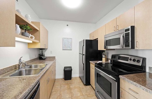 Downtown San Diego Condo | Chic Condo in Little Italy