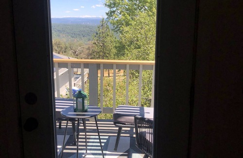 Grass Valley House | Chic cottage w/spectacular views - minutes from downtown