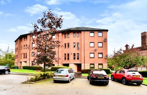 North Glasgow Apartment | Chic & Cozy 2-Bed Flat in Glasgow - Free Parking