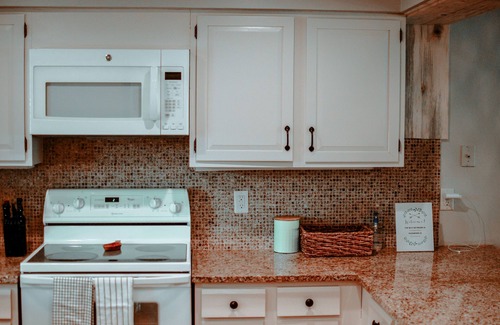 Winter Park Condo | Chic downtown WP condo; 5 mins to slopes 🎿; walk to drinks🍹& dining, hot tub
