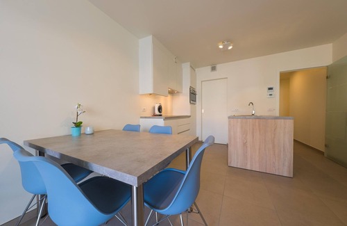 Westende Apartment | Chic Flat with Bunk Beds