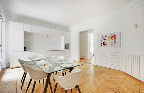 Chaillot Apartment | Chic flat with garden terrace -4BR/12P - Trocadéro