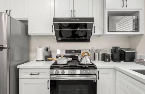 Bonita House | Chic & Fresh 2BSuite in Glendora