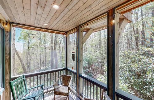 Highlands House | Chic Highlands Cabin