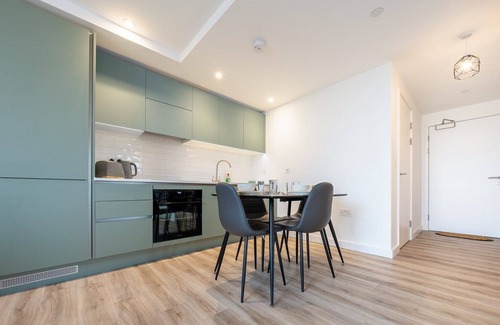 Luton Apartment | Chic interiors with a rooftop terrace