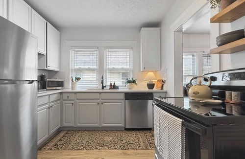 Edgewater Apartment | Chic Lakeside Retreat , Steps from the Beach!