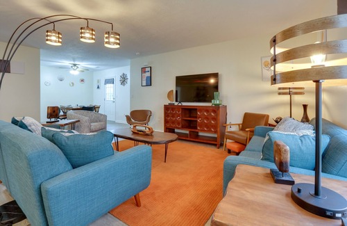 Lexington House | Chic Lexington Home w/ Deck ~ 5 Mi to Downtown!