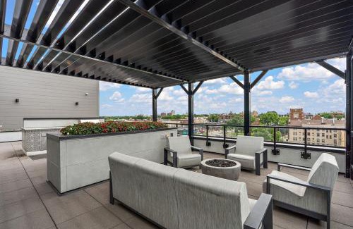 Downtown Minneapolis Apartment | Chic & Luxury 1Bd Condo In Downtown Minneapolis, Minutes From Minneapolis Convention Center & US Bank Arena