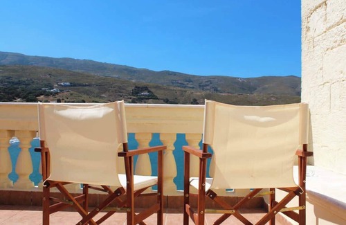 Paleopolis Apartment | Chic Magnificent Sea View Suite