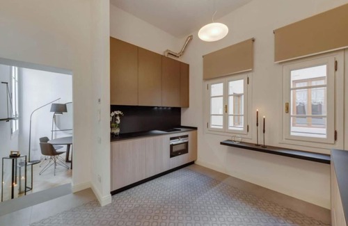 Duomo Apartment | Chic & Modern 3-Bedroom Apartment in Florence's Historic Centern