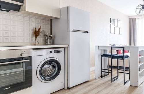 Umraniye Apartment | Chic, Modern and Ample Flat near Finance City