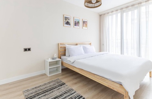 Umraniye Apartment | Chic, Modern and Spacious Flat in Umraniye