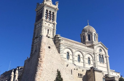 Notre-Dame du Mont House | Chic & Modern