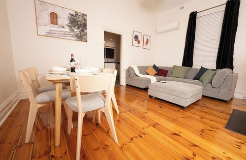 North Adelaide House | Chic Nth Adelaide 3BR Stay near City, Adelaide Oval, Parklands, Excellent Dining