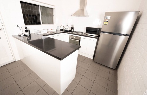 North Adelaide House | Chic Nth Adelaide 3BR Stay near City, Adelaide Oval, Parklands, Excellent Dining
