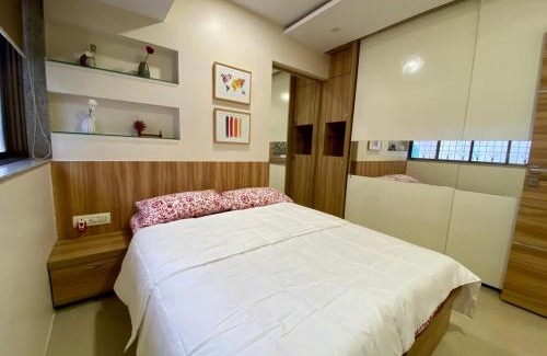 Ranwar Apartment | Chic Pad in Bandra West