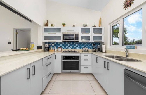 Paradera Villa | Chic & Serene 4BR Retreat w/Pool & Car– 10 Min to Beaches!