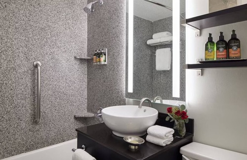 Capitol Hill Hotel | Chic Suite Stay w/Gym, & Parking! Close to Landmarks, Museums & Cultural Icons!