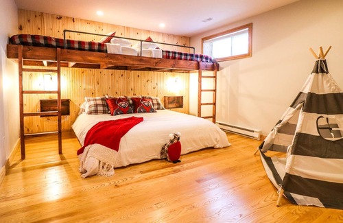 Sainte-Ann-des-Lacs Ski Chalet | Chic Tipi & Spa / Pool table -10 min Saint-Sauveur Village
