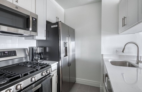 Upper East Side Apartment | Chic UES 2BR w/W/D, Gym & Health Club, nr Cooper Hewitt, by Blueground
