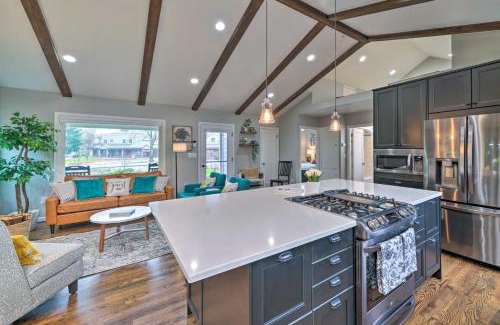 Lincoln House | Chic Vancouver Cottage 1 Mile to Main Street