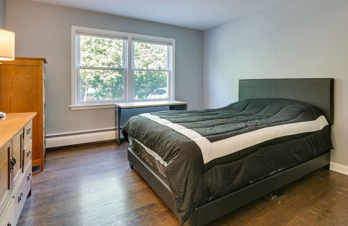 Norwood Park West Condo | Chicago Condo < Half-Mi to Ascension Resurrection!