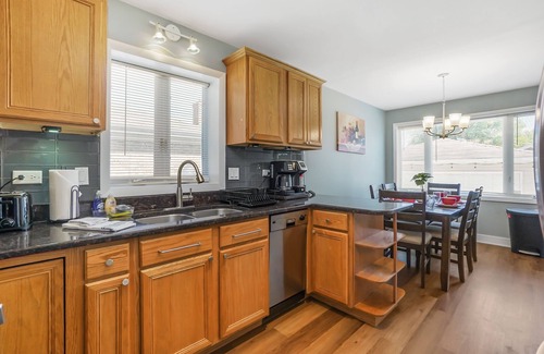 Union Ridge House | Chicago Rental - W Berwyn Aven