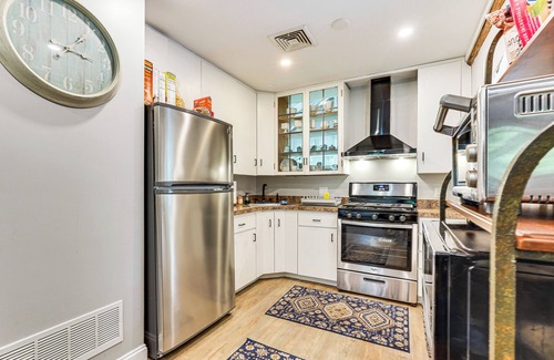 Redding Ridge Cottage | Chickens On-Site: Cottage, 2 Mi to Saugatuck Falls