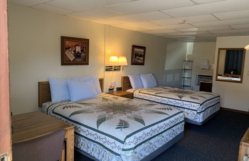 Custer Hotel | Chief Motel