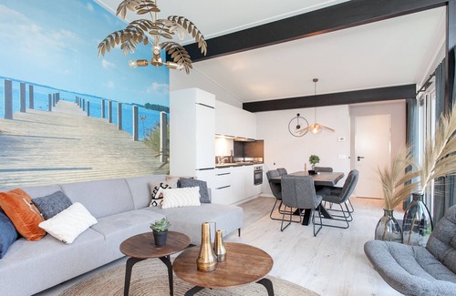 Municipality of Barneveld House | Child-friendly house with trampoline