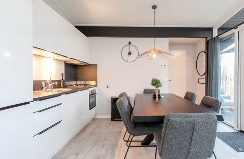 Municipality of Barneveld House | Child-friendly house with trampoline